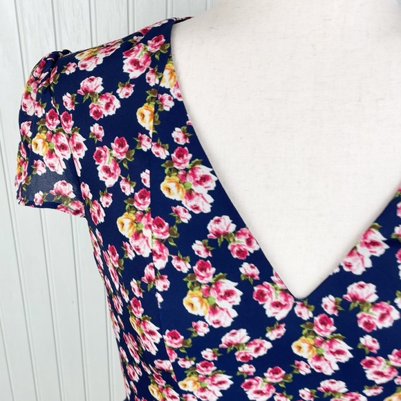 Betsey Johnson Navy Blue Floral Print Chiffon Fit and Flare Dress Women's Size 6 - Picture 6 of 14